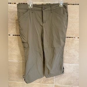 Eddie Bauer, capri pants, army/olive green
